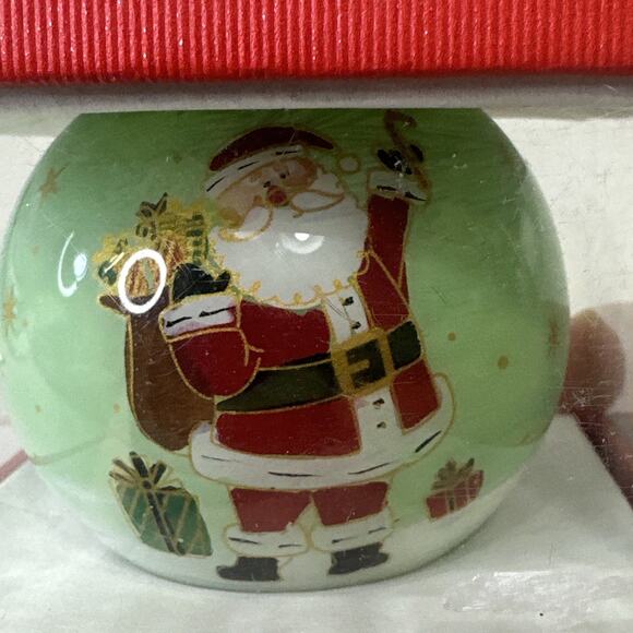 Santa 2021 Li Bien Christmas wishes Ornament Inside Painted At Home Brand - Picture 1 of 8